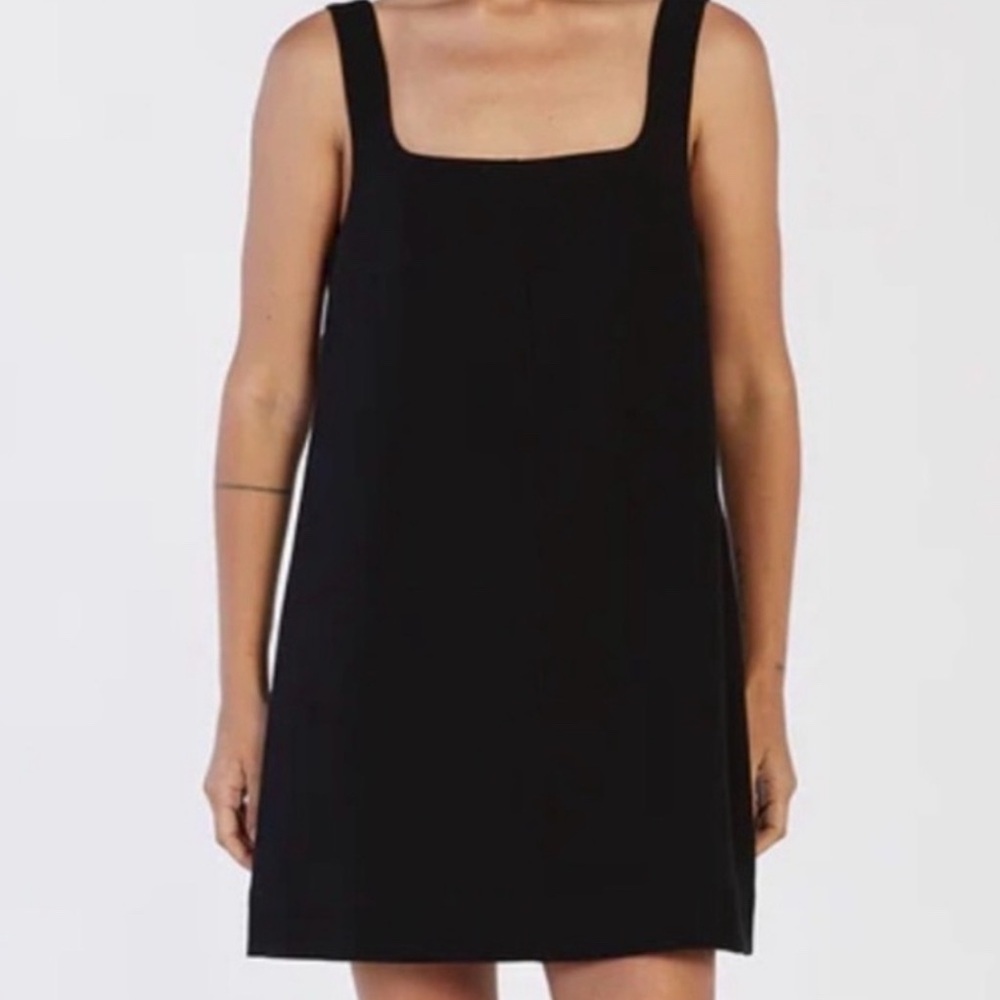 DISSH NWT Classic Black Sleeveless Shift Dress